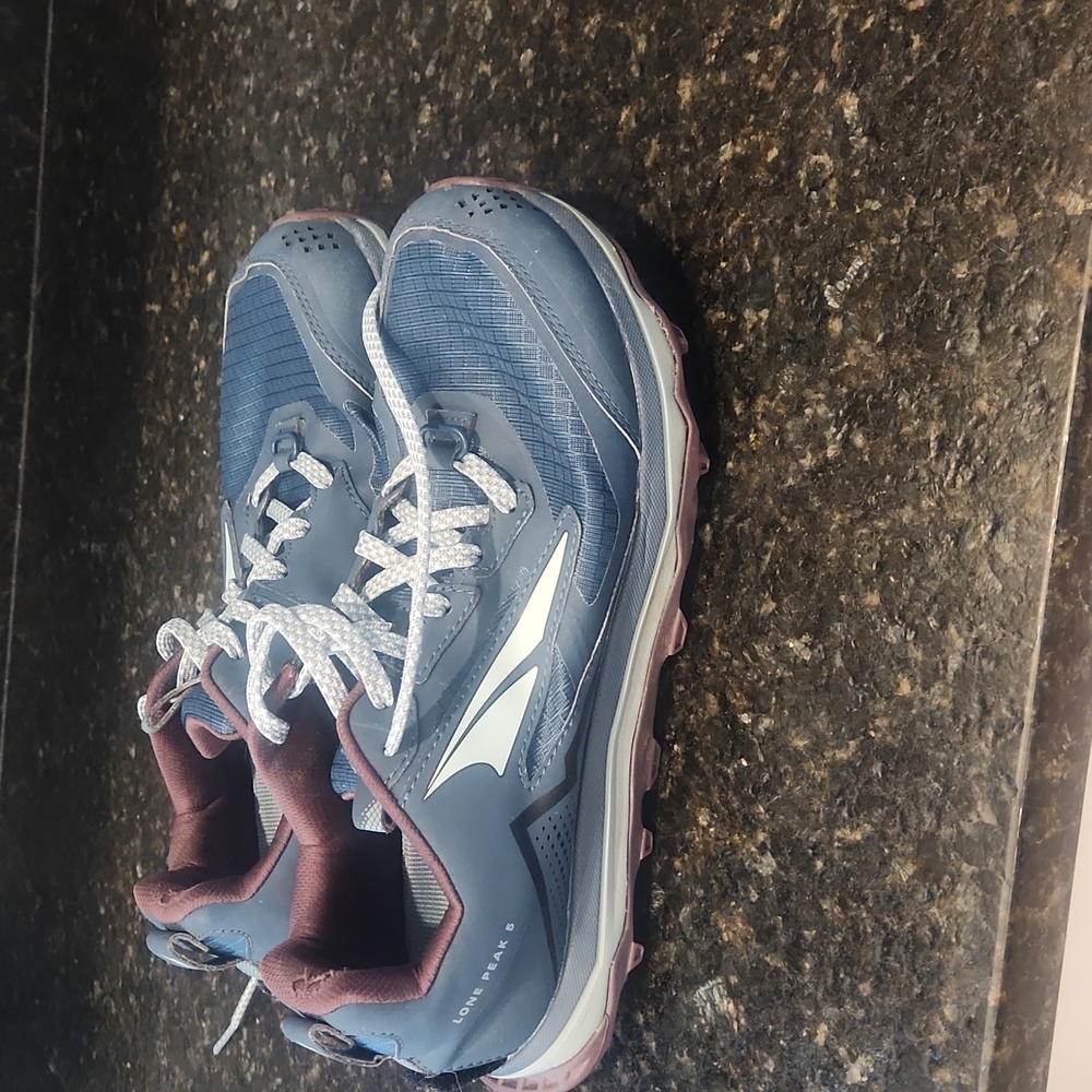 Altra lone peak 5